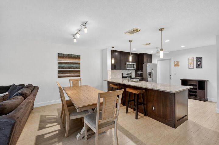 Property Photo:  1039 Arezzo Circle  FL 33436 