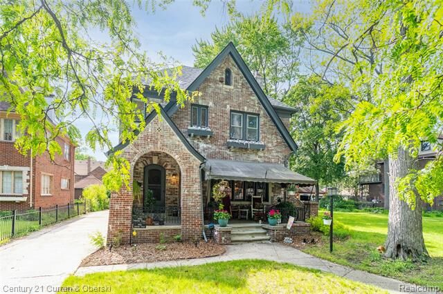 Property Photo:  18655 Parkside Street  MI 48221 