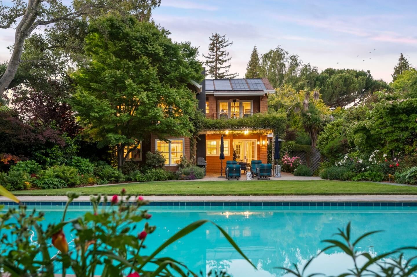 Property Photo:  537 Hurlingham Avenue  CA 94402 