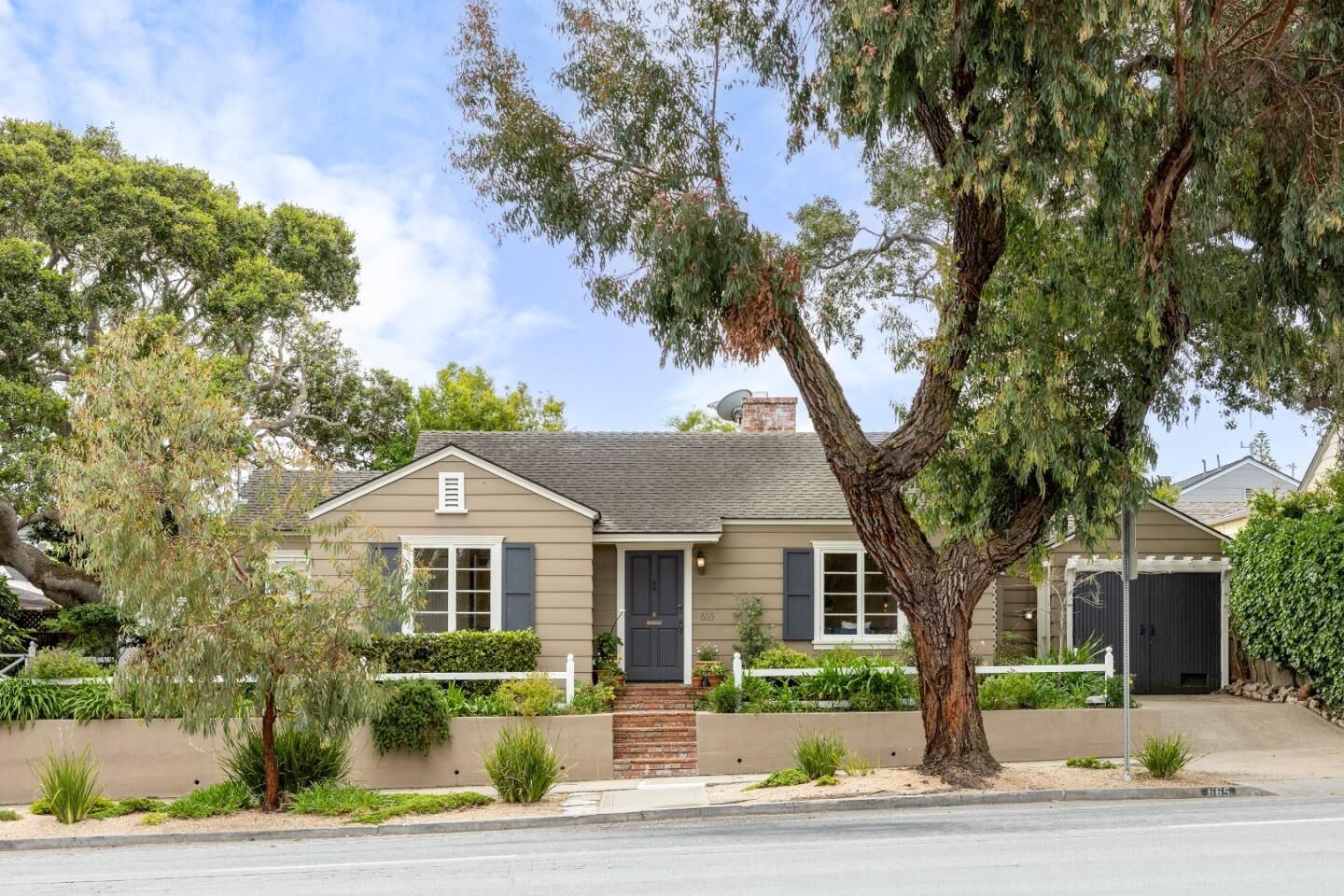 Property Photo:  665 Pine Avenue  CA 93950 