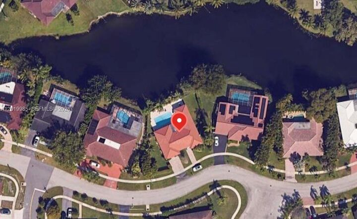Property Photo: 16641 Royal Poinciana Dr FL 33326