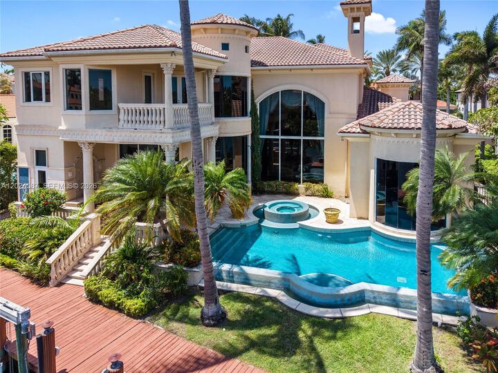 Property Photo:  832 Harbour Isle Place  FL 33410 