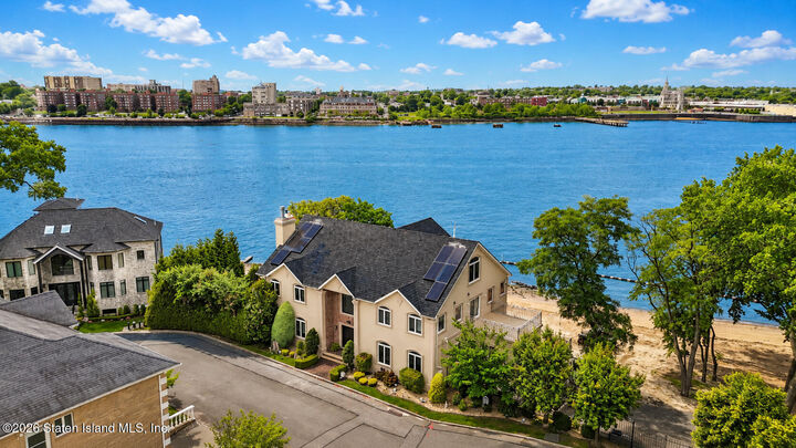 Property Photo: 30 Aviva Court NY 10307