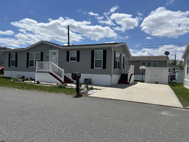 Property Photo:  7 Stanton  NJ 08234 