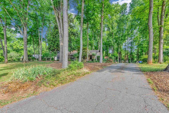 Property Photo:  512 Brian Drive  SC 29307 