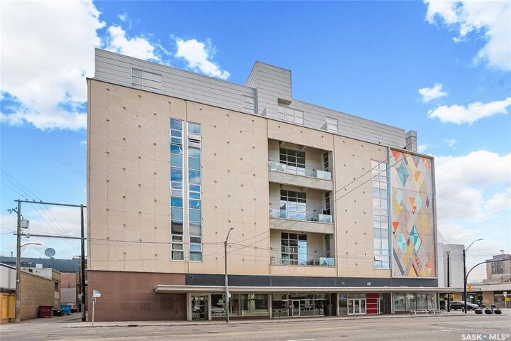 Property Photo:  120 23rd Street E 206  SK S7K 0K8 
