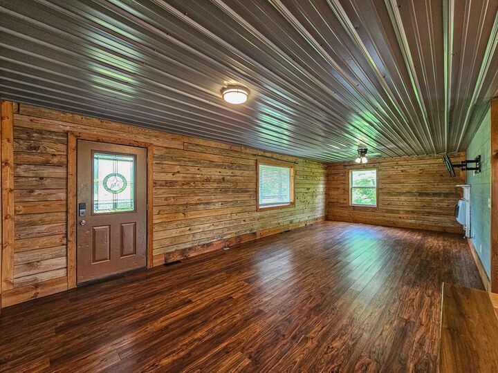 Property Photo: 17521 Hannan Trace Road OH 45623