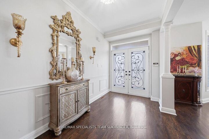Property Photo: 7148 Lowville Heights ON L5N 8E6