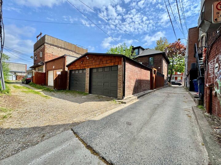 216 Montrose Avenue — photo 1