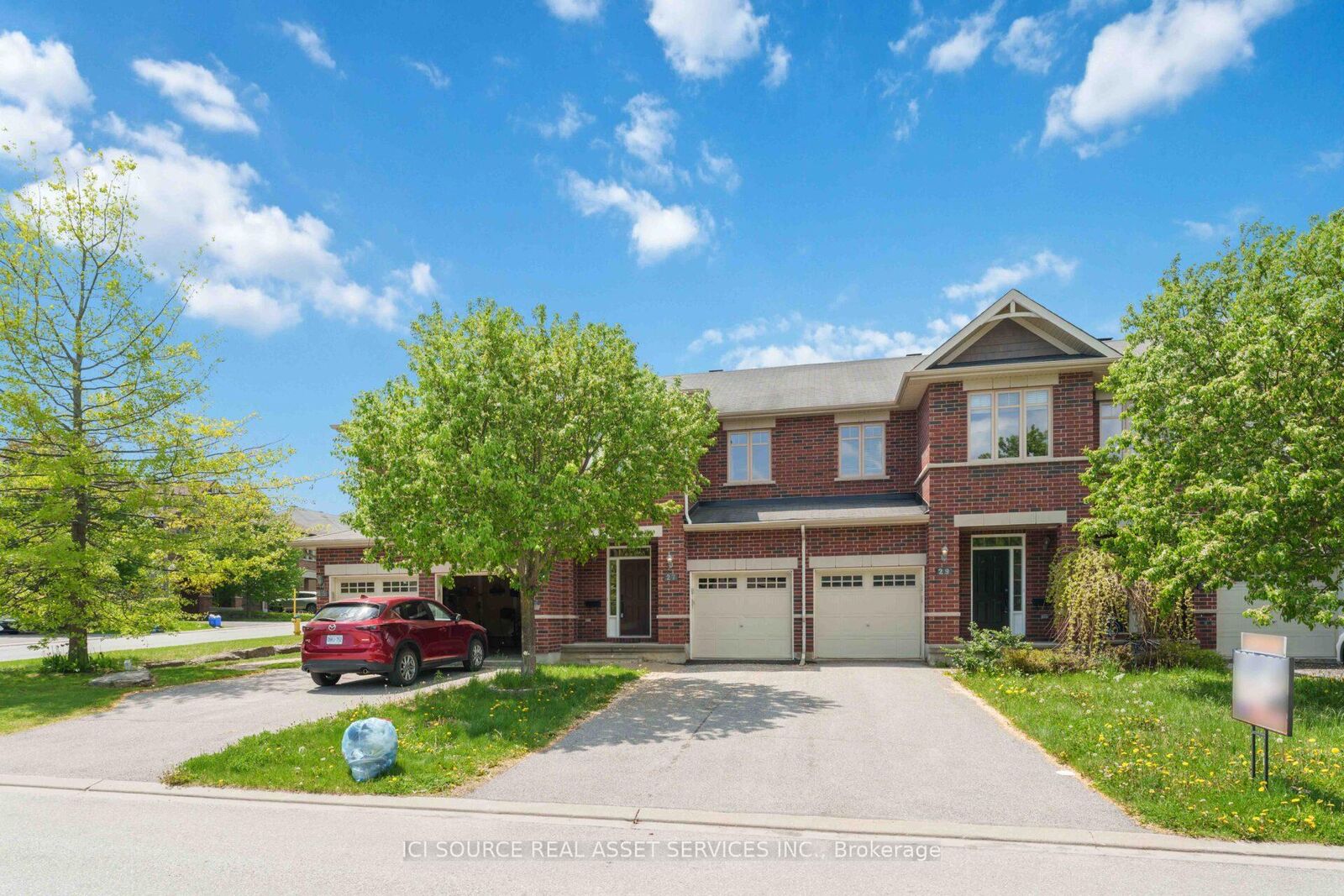 Property Photo: 27 Torbec Avenue ON K2T 0B6