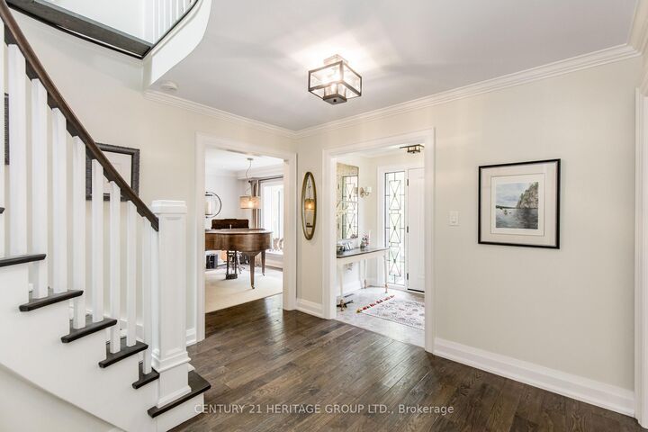 Property Photo: 2008 Parkview Ridge ON L9S 4B1