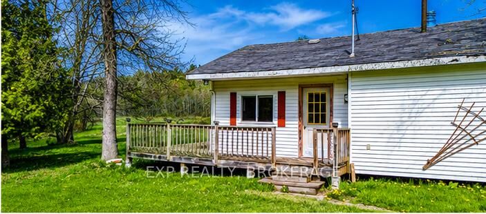 Property Photo: 1013 Turner Way ON K0H 1B0