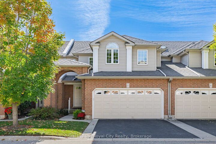 784 Gordon Street 7 — photo 1