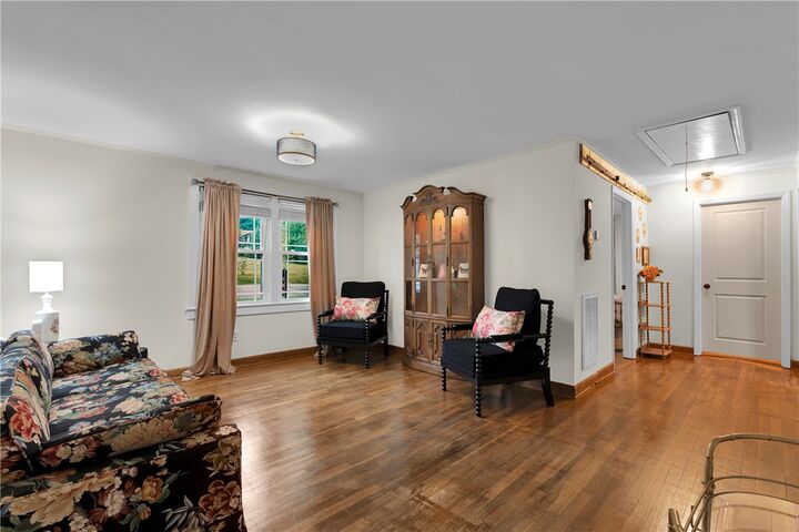 Property Photo:  416 W Belvue Road  SC 29609 