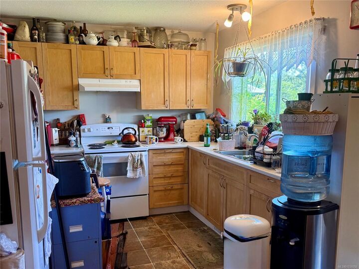 Property Photo: 4643 Gail Cres BC V9N 5Y3