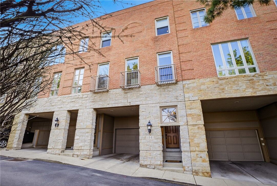 Property Photo: 136 N Woodland Rd PA 15232