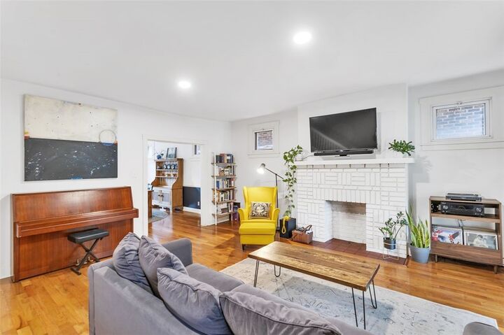 Property Photo:  1146 N Negley Ave  PA 15206 