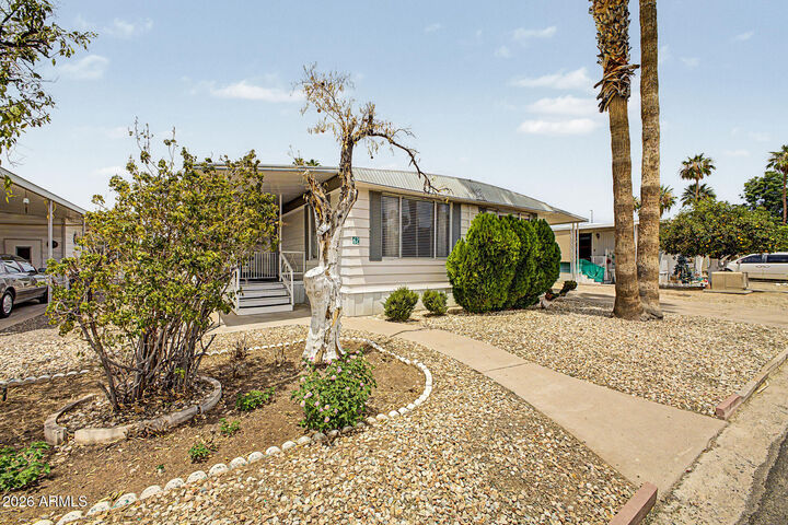 Property Photo: 2650 W Union Hills Drive 62 AZ 85027