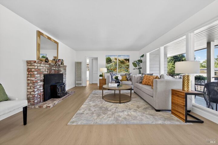 Property Photo: 918 Dorthel Street CA 95472