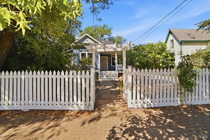 Property Photo:  315 N Washington Street  CA 95425 