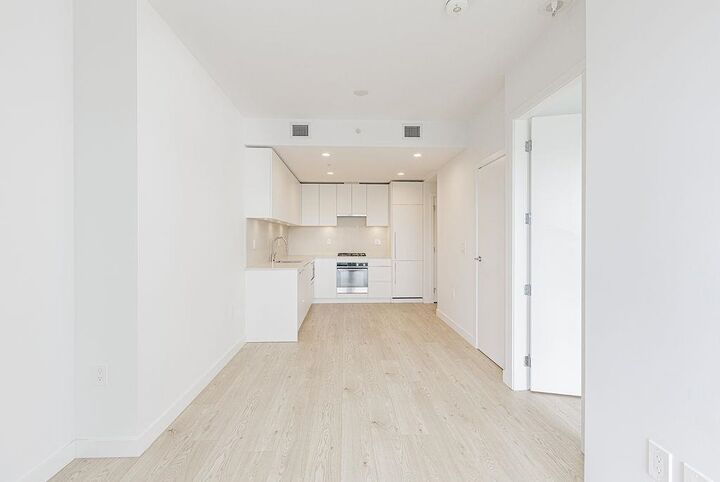 Property Photo:  2181 Madison Avenue 3010  BC V5C 0N4 