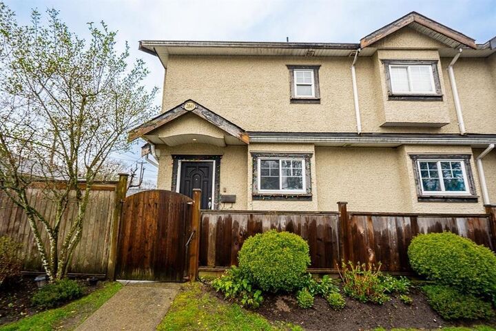 2849 Lakewood Drive — photo 1