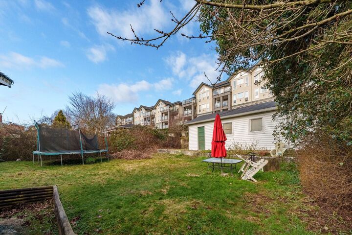 Property Photo: 33163 3rd Avenue BC V2V 1N8