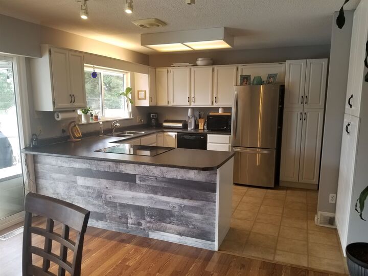 Property Photo: 13706 North Bluff Road BC V4B 3B9