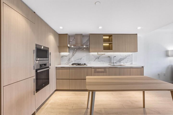 Property Photo: 8555 Capstan Way 906 BC V6X 0W1