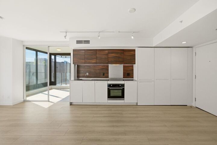 Property Photo:  1133 Hornby Street 1406  BC V6Z 1W1 