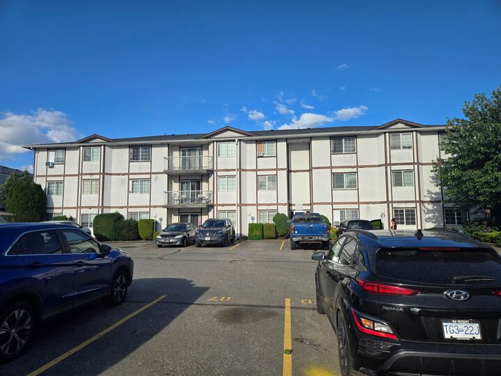 45669 McIntosh Drive 315 — photo 1