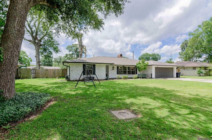 Property Photo:  10524 Allyson St  LA 70815 