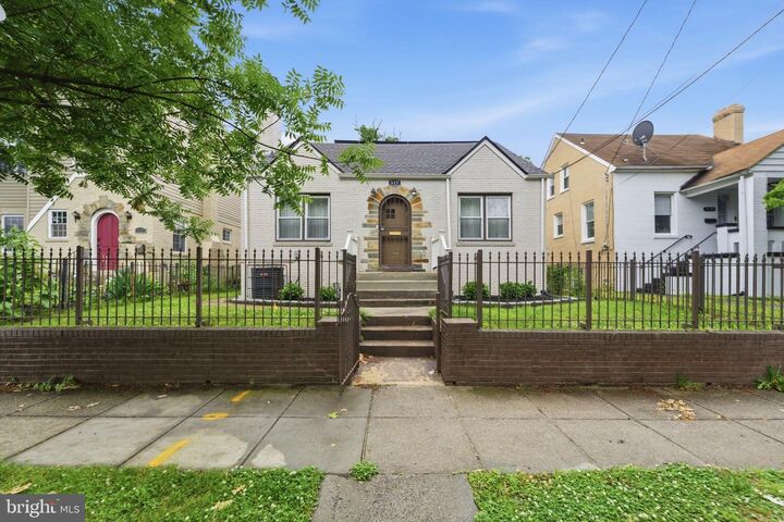 Property Photo:  517 Lebaum Street SE  DC 20032 