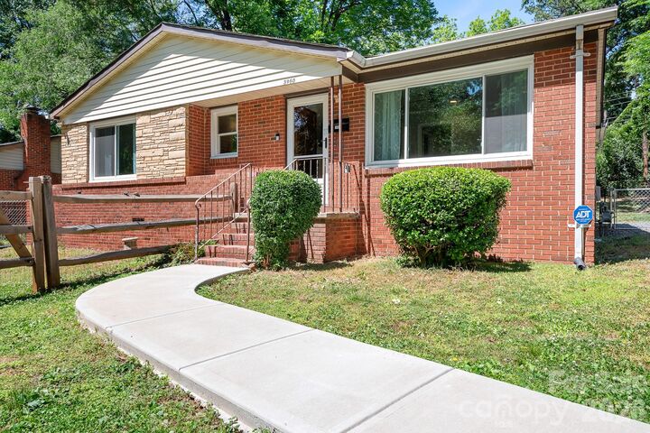 Property Photo:  3960 Bristol Drive  NC 28208 