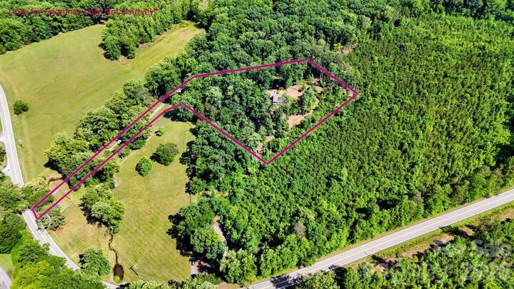 Property Photo: 1943 Landrum Road NC 28722