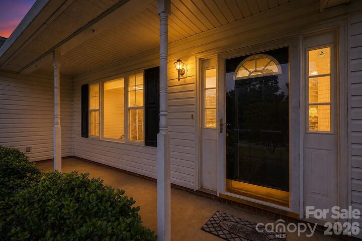 Property Photo: 1805 Lillian Lane SC 29708