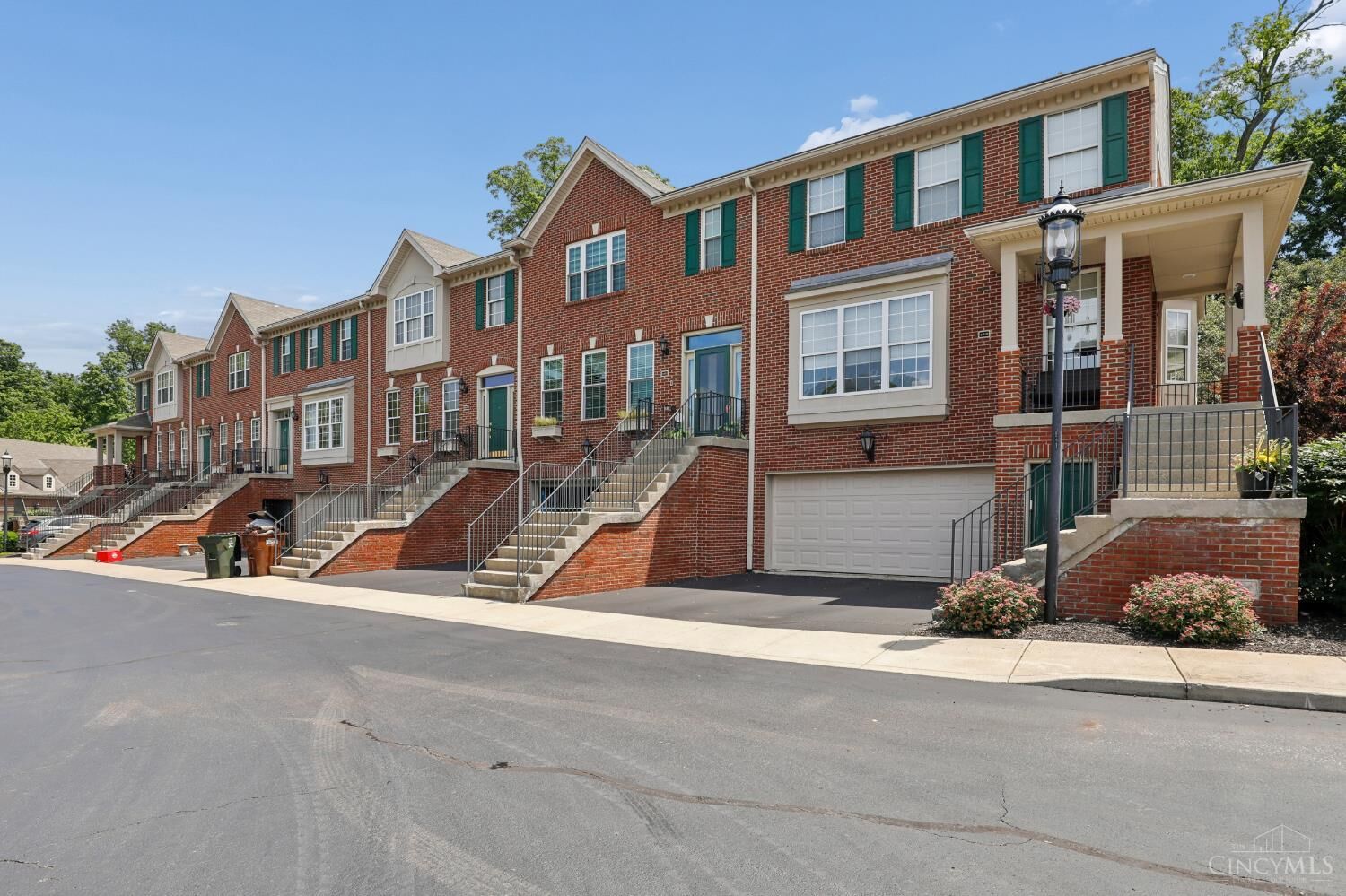 Property Photo:  4221 St Andrews Place  OH 45236 