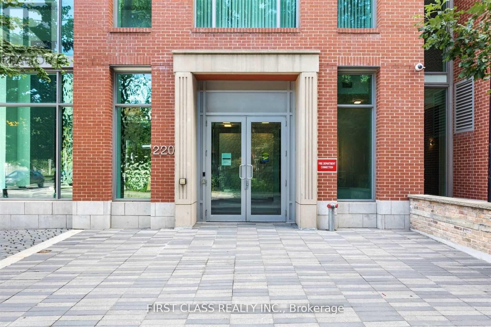 Property Photo: 220 George Street 907 ON M5A 2N1