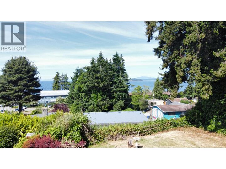 Property Photo: 4731 Laurel Avenue BC V7Z 0B4