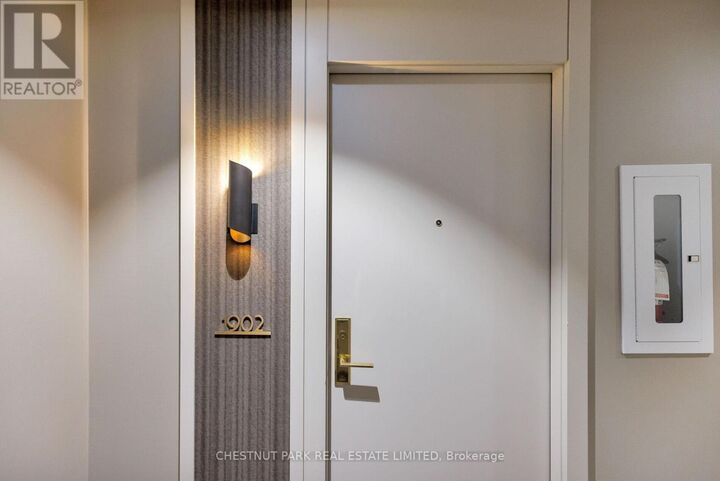 Property Photo: 88 Cumberland Street 1902 ON M5R 0C8
