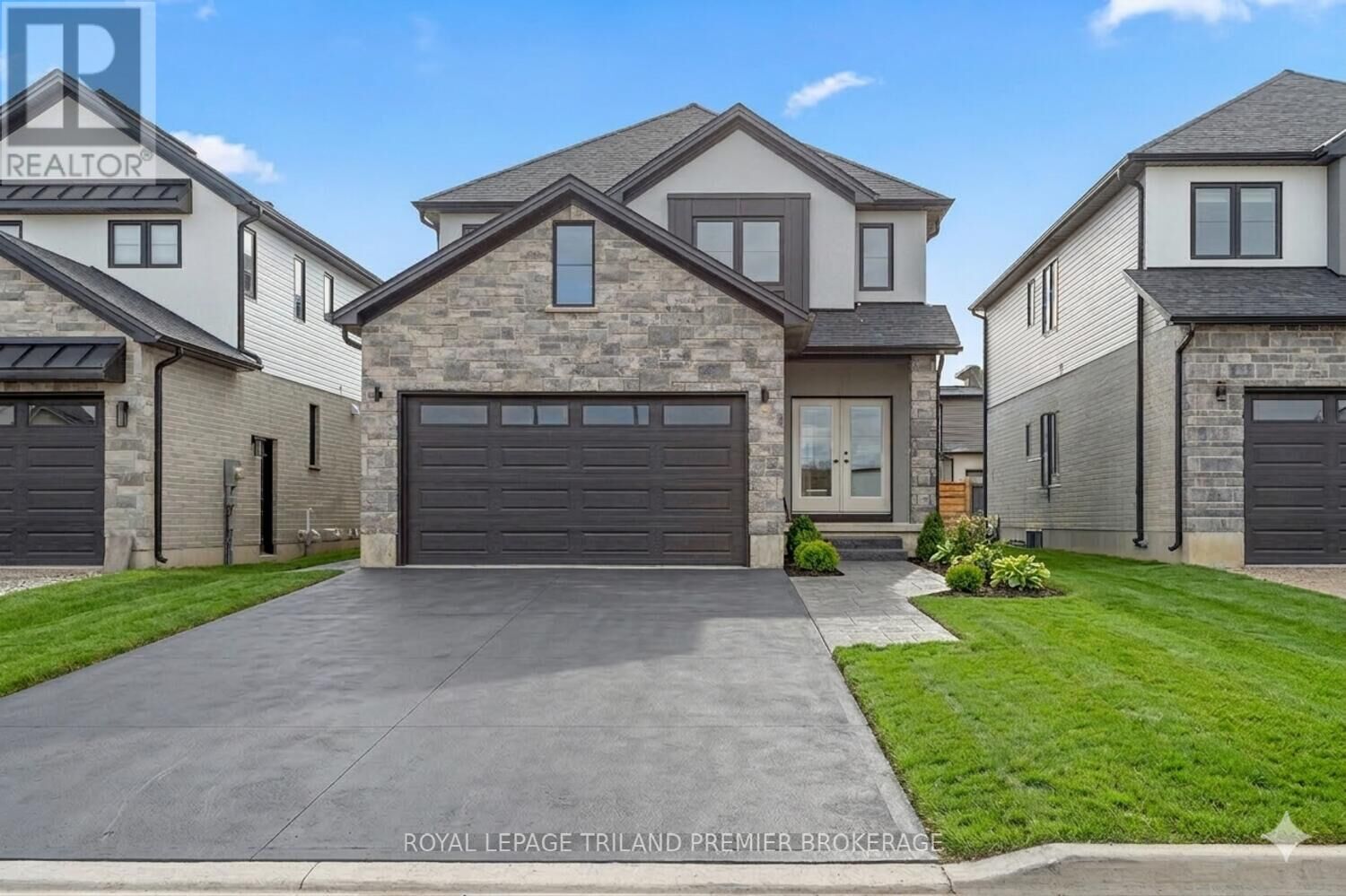 Property Photo:  262 Hesselman Crescent  ON N6M 0J7 