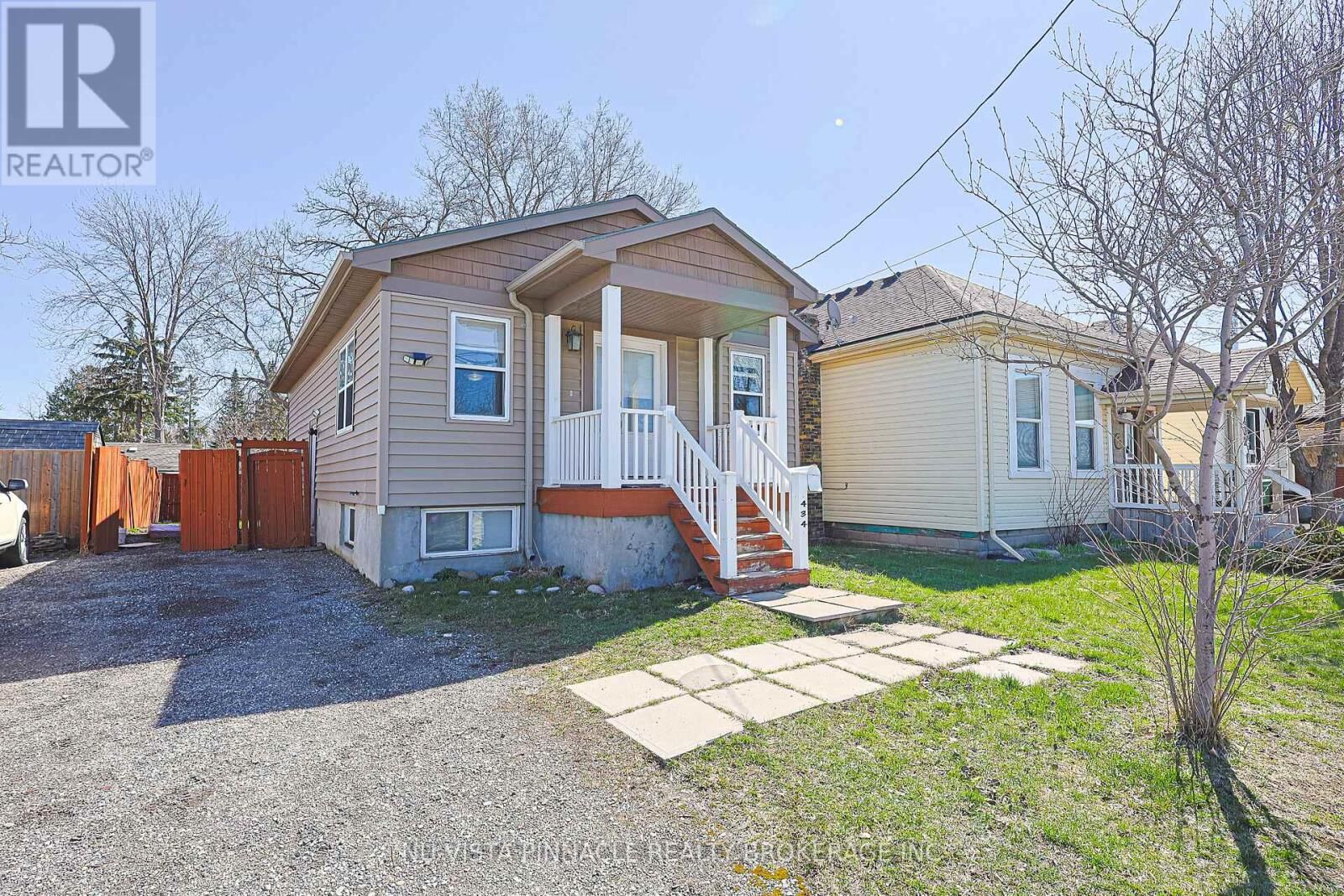Property Photo:  434 Egerton Street  ON N5W 3Z4 