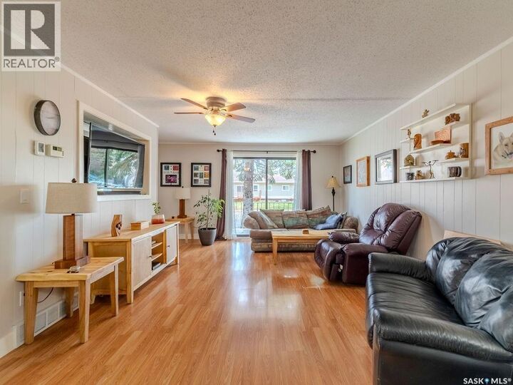 Property Photo:  316 1st Street E  SK S0L 0P0 