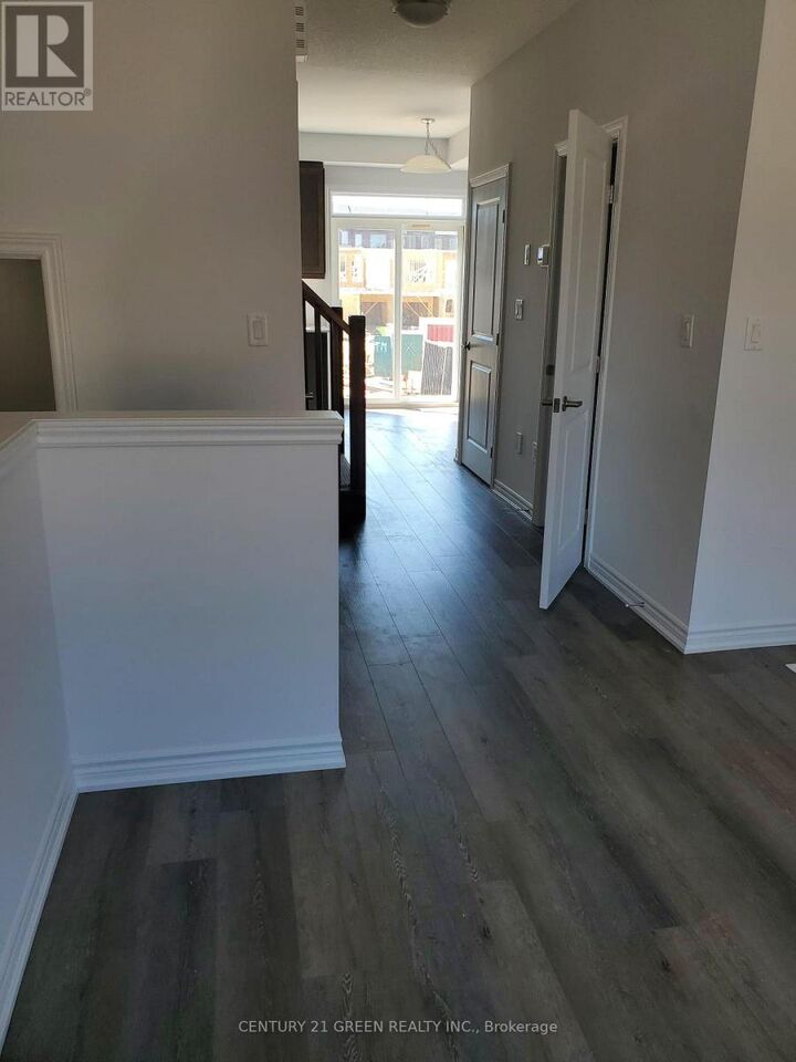 Property Photo:  61 Soho Street 97  ON L8J 0M6 