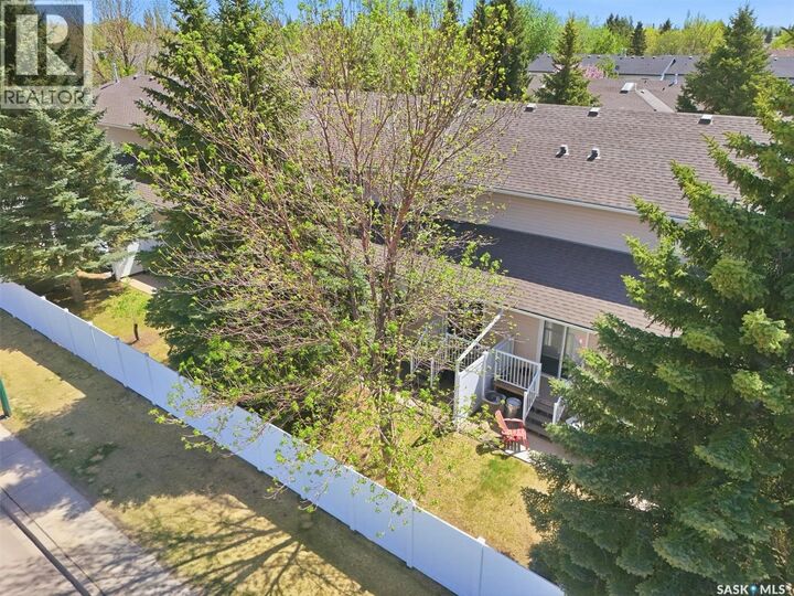 Property Photo: 105 615 McWillie Avenue SK S7S 1J4
