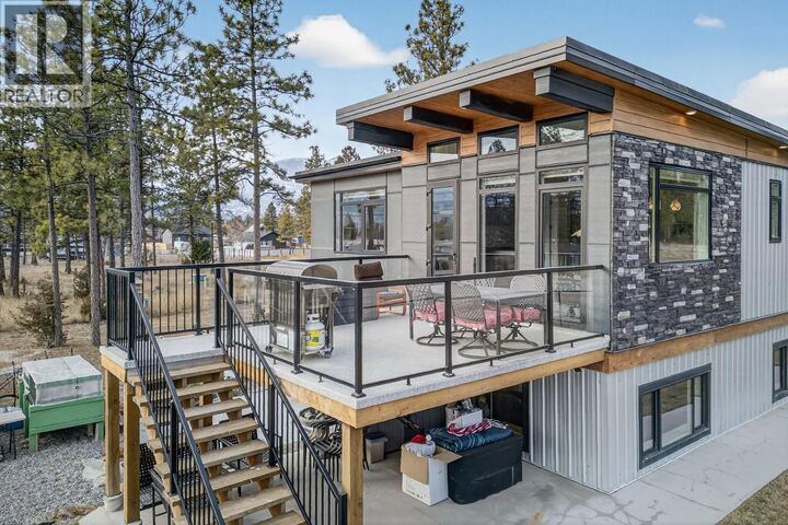 Property Photo: 4978 Ponderosa Crescent BC V0B 1B0