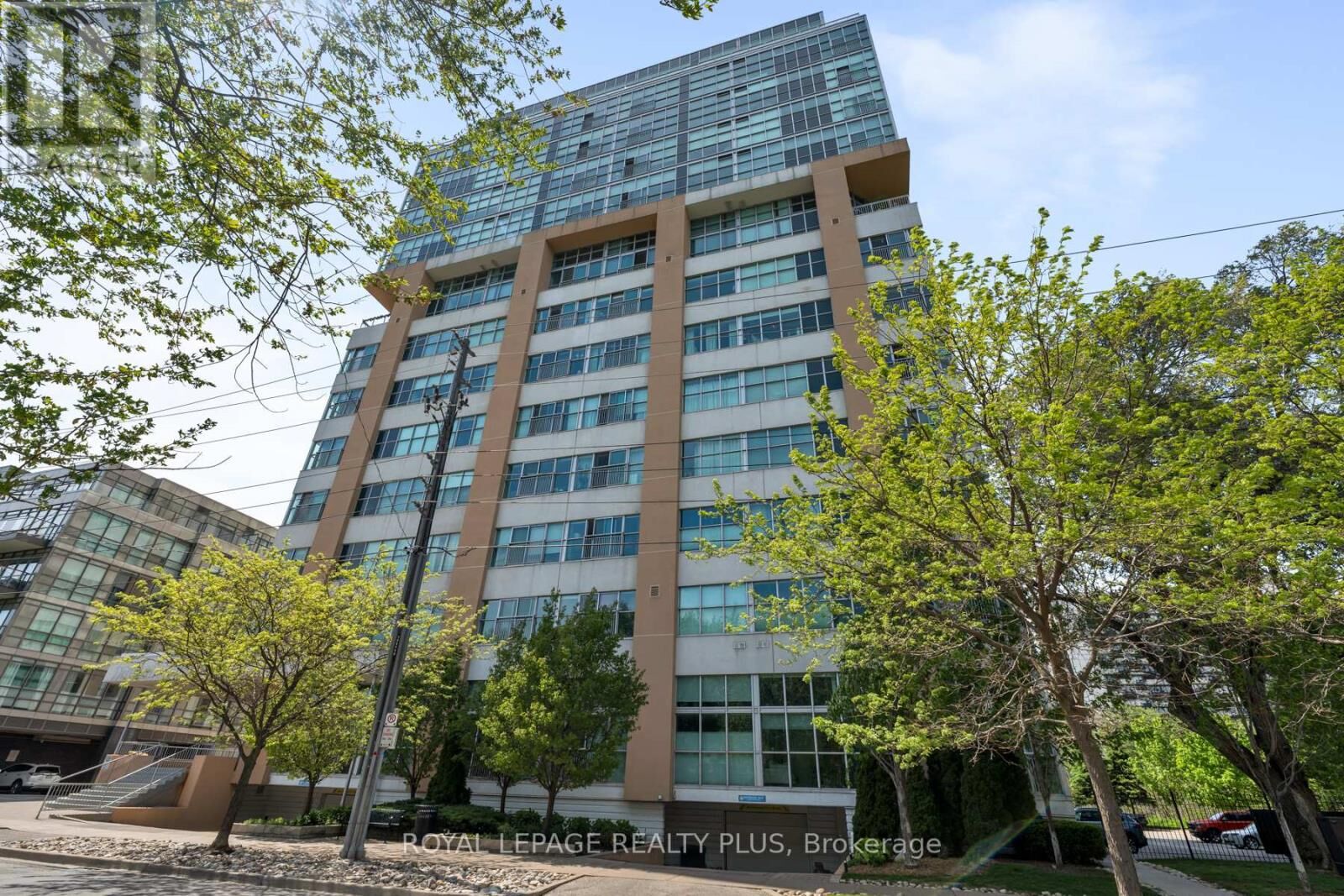 Property Photo:  2 Fieldway Road 1016  ON M8Z 0B9 