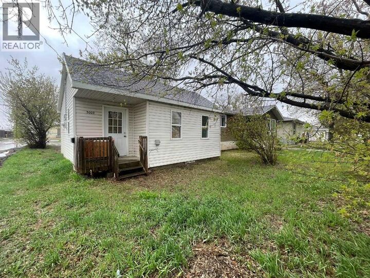 Property Photo: 5009 54A Street AB T9V 0S2
