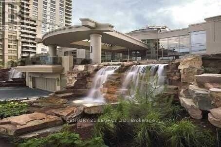Property Photo: 3880 Duke Of York Boulevard 1608 ON L5B 4M7