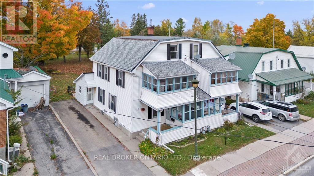 Property Photo:  47 Townline Road East  ON K7C 2C8 